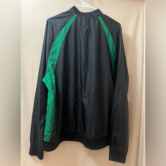 Jordan Black and Green Windbreaker Jacket Men’s Size XXL Sporty Zip Up Classic - Picture 8 of 10
